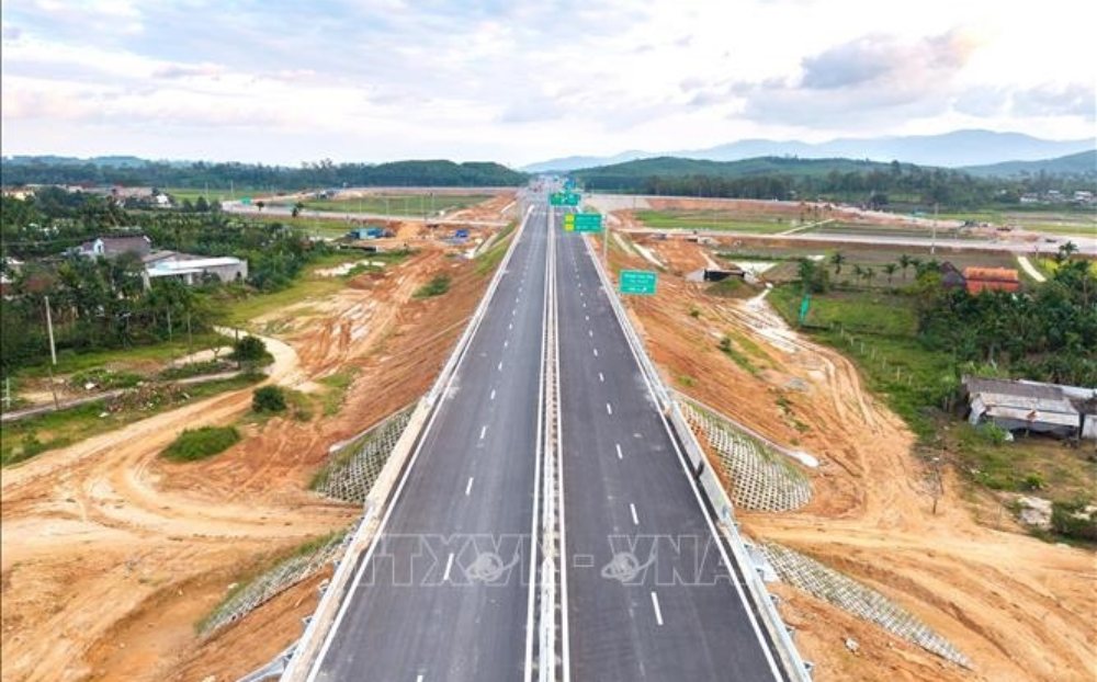 Tạm dừng thông xe vận hành khai thác cao tốc Quảng Ngãi-Hoài Nhơn