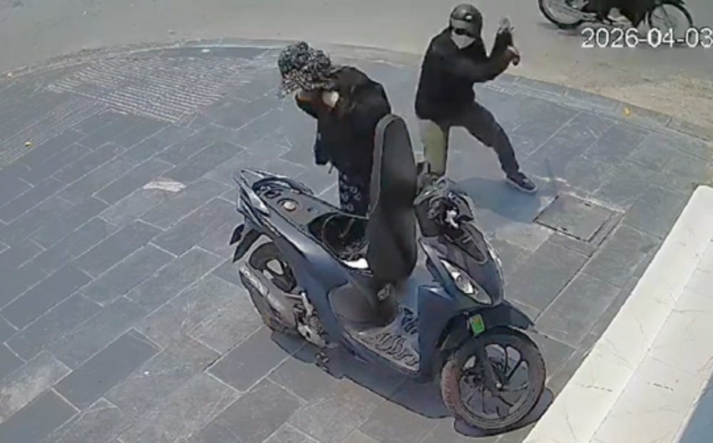 Truy tìm kẻ bịt mặt dùng hung khí tấn công phụ nữ ở Nghệ An