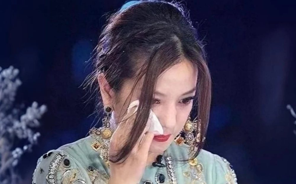 Triệu Vy lại gặp biến