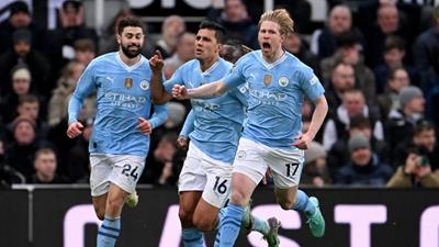 De Bruyne tỏa sáng, Man City phả hơi nóng vào gáy Liverpool