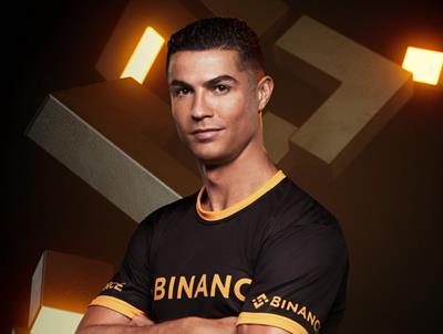 Siêu sao Cristiano Ronaldo bị kiện vì quảng cáo Binance