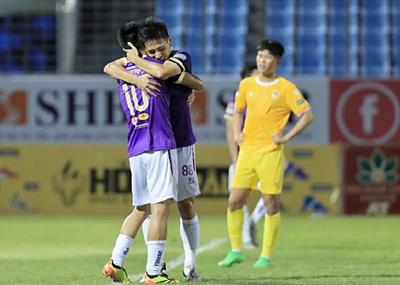 Đánh bại Quảng Nam, Hà Nội FC lần đầu lên nhì bảng V-League 2023-2024