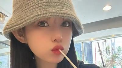 Nữ diễn viên phim 18+ thu nhập cao vẫn bị từ chối thuê nhà vì "nghề nghiệp không ổn định"