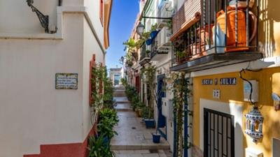 Tử vi thứ 7 ngày 28/2/2026 của 12 con giáp: Tý có biến động ngầm, Ngọ sáng tạo