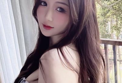 Lộ clip 2 phút quay lén Anh Thư tình tứ vời bạn trai