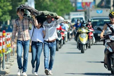 Dự báo thời tiết ngày 18/3: Đông Nam Bộ nắng nóng, có nơi trên 35 độ C