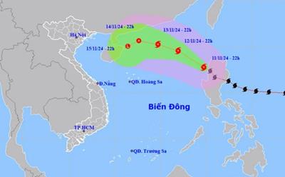 Bão số 8 giật cấp 13 đổ bộ Biển Đông