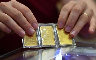 Giá vàng hôm nay 20/8: Tiếp tục suy giảm