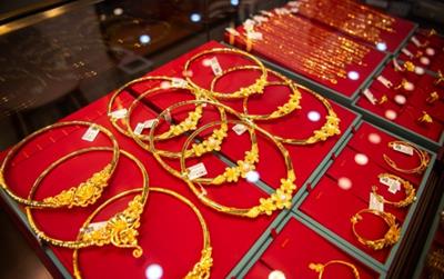 Giá vàng hôm nay 3/5/2026: “Giằng co cực độ” quanh mốc 4.600 USD/ounce, chờ cú hích quyết định