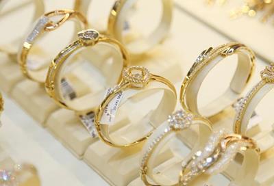 Giá vàng hôm nay 22/1: Tiếp tục lập kỷ lục mới