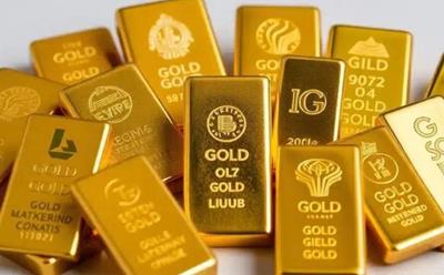 Lý do giá vàng thế giới giảm hơn 4%