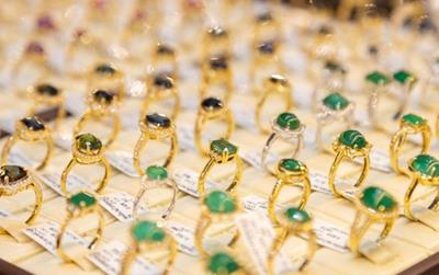 Giá vàng hôm nay 5/3: Hồi phục nhẹ