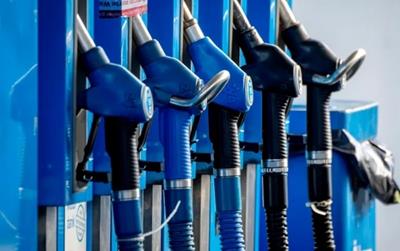 Giá xăng dầu hôm nay 24/6: Đột ngột quay đầu rơi tự do