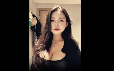 Mỹ nhân 2k5 Hà Nội gây bão vì clip khoe vòng một cực “khủng”