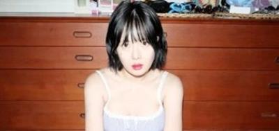 HyunA đăng ảnh bán khỏa thân, bị phản ứng dữ dội