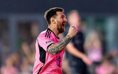 Lionel Messi làm nên lịch sử