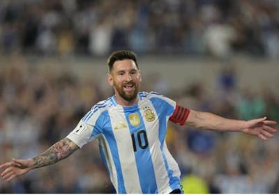 Messi lập hat-trick, giúp Argentina đè bẹp Bolivia