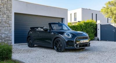 Bảng giá ô tô Mini cập nhật mới nhất tháng 10/2025