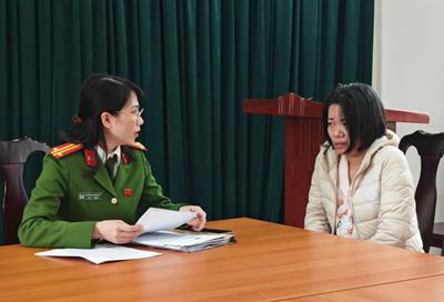 Bắt tạm giam nữ giúp việc bạo hành cụ bà 82 tuổi ở Hà Nội