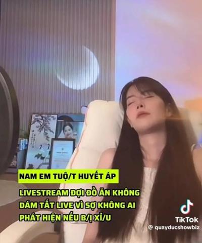 Nam Em đang livestream thì đột ngột xỉu ngang, khiến nhiều dân mạng khịa 'làm m.àu đến thế là cùng'