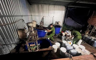 Triệt phá cơ sở nghi sản xuất phân bón giả quy mô lớn ở Lâm Đồng