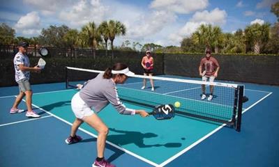 Pickleball là gì? Khám phá luật chơi môn thể thao Pickleball cho người mới