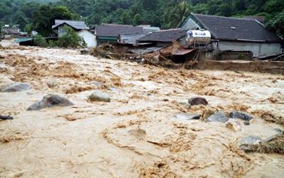 Thời tiết đêm 21/7: Nhiều hình thái thời tiết nguy hiểm trên đất liền và trên biển