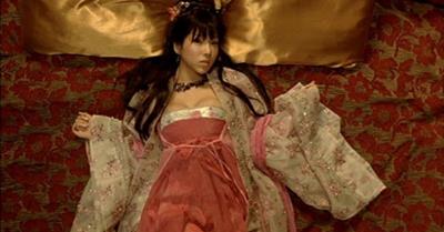 Bản Kim Bình Mai cháy nhất lịch sử: Khi 3 mỹ nhân Nhật Bản thống trị màn ảnh Hong Kong