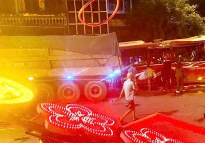 Tai nạn liên hoàn trong đêm, hơn 20 người bị thương