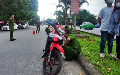 Hải Phòng: Cho cháu tiền mua xe máy, bà ngoại bị khởi tố vì cháu gây TNGT khi chưa đủ tuổi lái xe