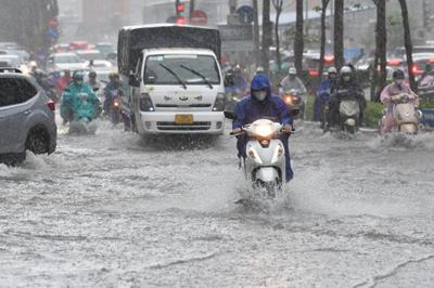 Dự báo thời tiết ngày 24/3: Trung Bộ mưa dông, cảnh báo thời tiết nguy hiểm