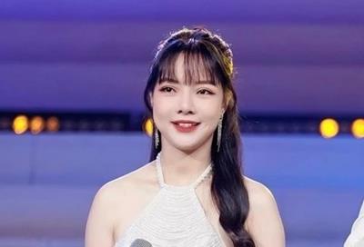 MC VTV 'đau đớn, bị mờ hoàn toàn mắt phải'