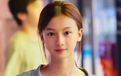 Cô bé Trung Quốc 'quá xinh đẹp' khiến gia đình bất ngờ bị chỉ trích