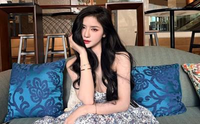 Quay 'top top' cho vui, gái xinh bị gắn mác 'chẳng có gì ngoài mặt tiền'