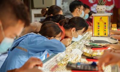 Giá vàng trong nước bất ngờ quay đầu giảm mạnh