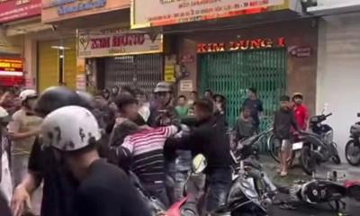 Đánh nhau khi tranh ‘‘nhặt vàng’’ ngày rằm tháng 7