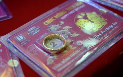 Giá vàng "bốc hơi" 2 triệu đồng/lượng