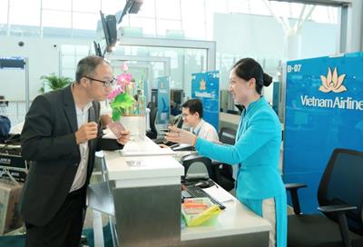 Hãng bay liên tục bổ sung chỗ, giá vé máy bay Tết vẫn ở ngưỡng cao