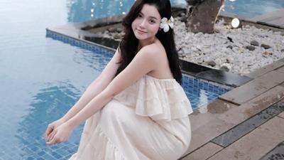 “Đốt cháy" bãi biển: Hot girl “Bò Chảnh” Ý Nhi tái xuất, khoe đường cong "vô thực", visual cực phẩm gây bão mạng