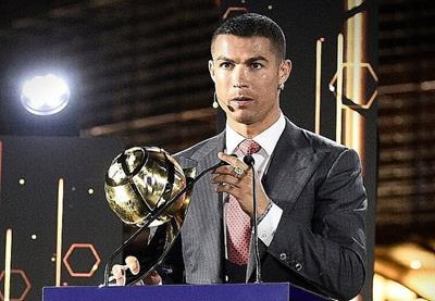 Ronaldo nhận vinh danh chưa từng có trong lịch sử