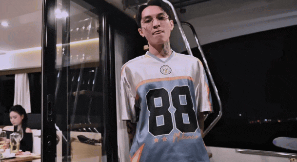 Rapper Bình Gold: Từng bị cấm sóng vì loạt MV dung tục, liên tục va chạm với HIEUTHUHAI - Hình 4